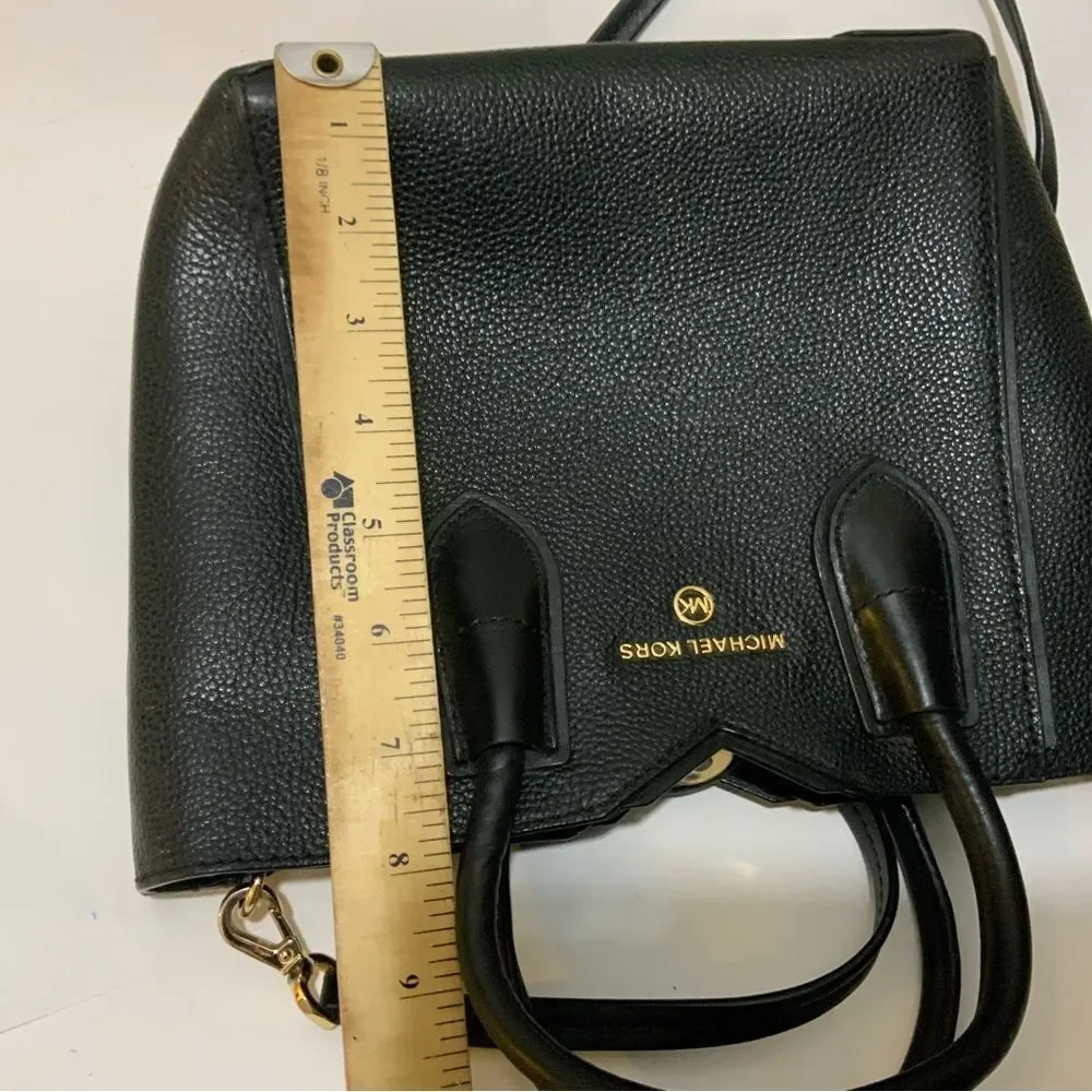 michael kors Mae Medium Pebbled Leather Messenger Bag
